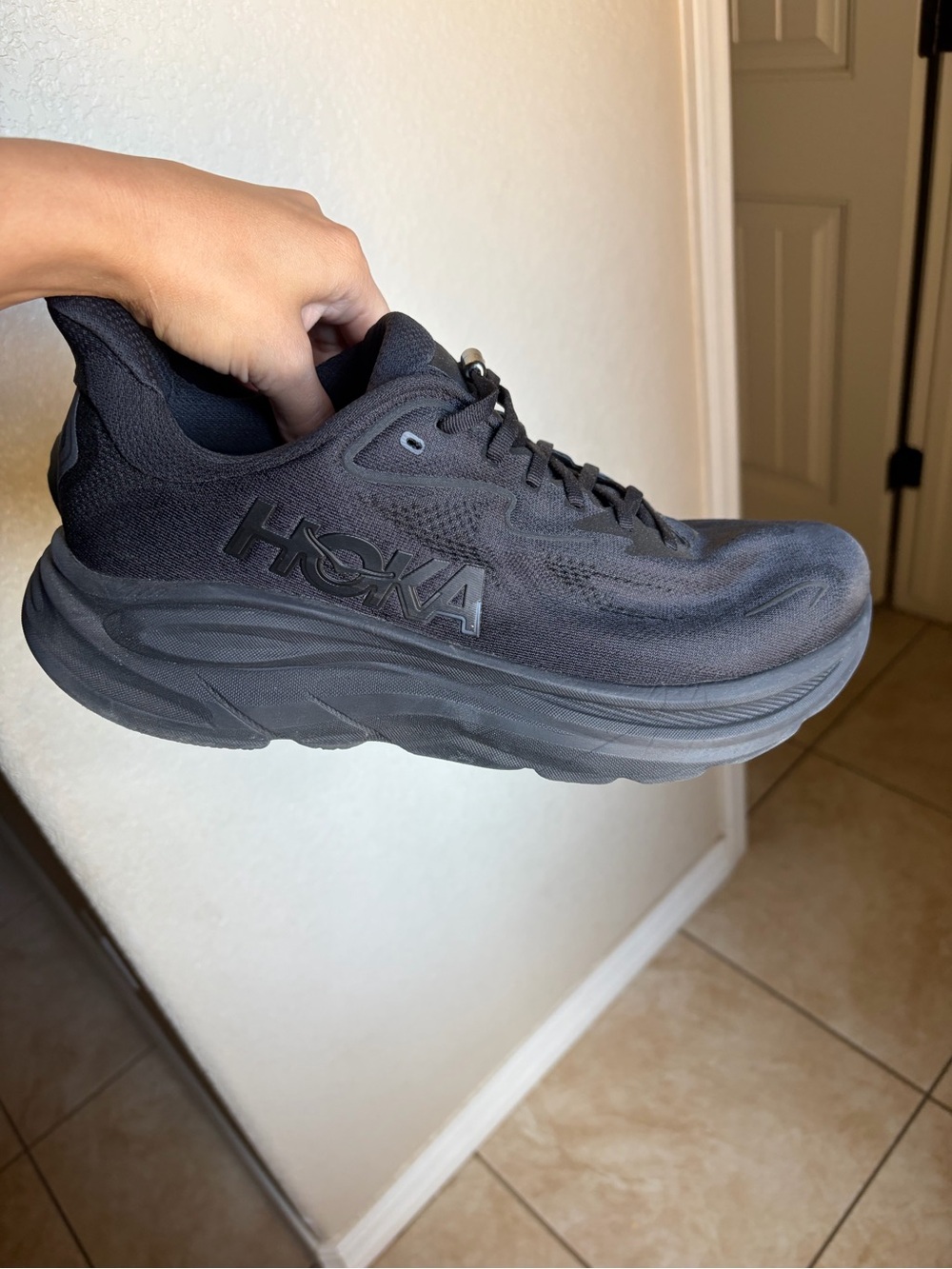 Hoka Clifton 10